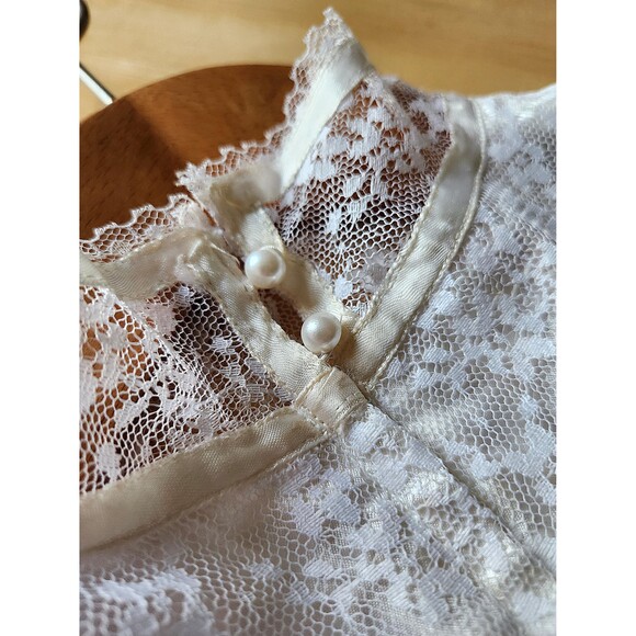 70s Vintage White Lace Ruffle Wedding Gown: High Neck Victorian Prairie Dress - Picture 8 of 12